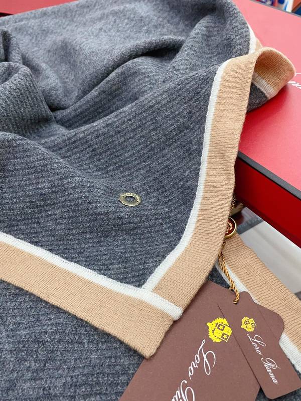 Loro Piana Cloak LPC00037 Loro Piana Cloak LPC00037